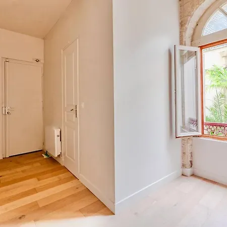 Charming Studio Next To The Eiffel Tower