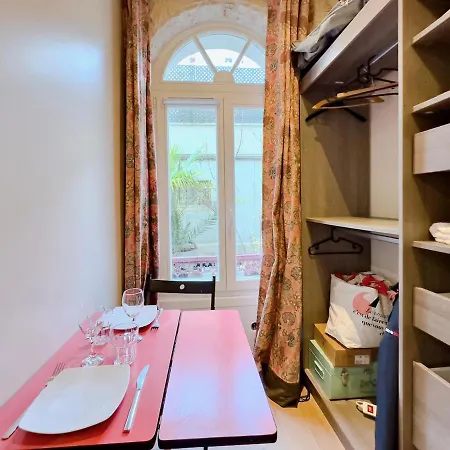 Charming Studio Next To The Eiffel Tower